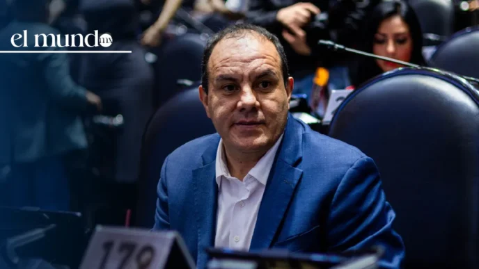 Nuevo escándalo de Cuauhtémoc Blanco: juega pádel en plena sesión extraordinaria de la Cámara de Diputados