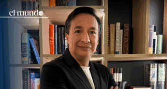 El escritor mexicano Ulises Carrillo gana premio en España