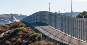 Estados Unidos comprará acero para la construcción del muro fronterizo con México
