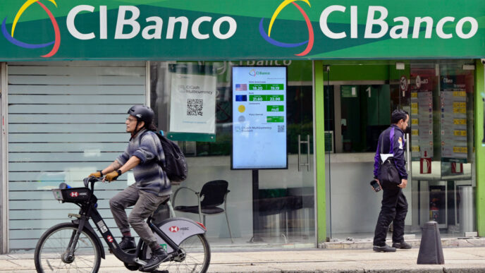 El Tesoro de EE.UU. aisló a CIBanco del sistema financiero global. México no encontró pruebas para acusarlo penalmente. El caso exhibe tensiones regulatorias entre ambos países.